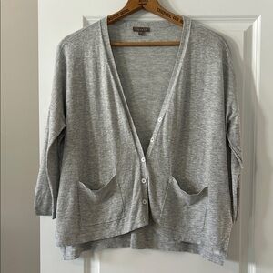 Anthro Lilla P Boxy Gray V-Neck Cardigan w Pockets 3/4 Sleeve Lg w MEASUREMENTS